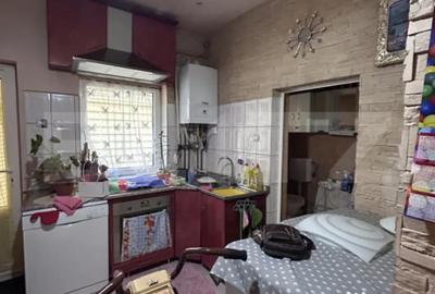 Apartament cu 3 camere decomandat în Independenței - 1
