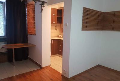 Garsonieră semidecomandată în Titan