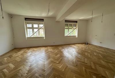 Apartament renovat în clădire istorică - are garaj - 10