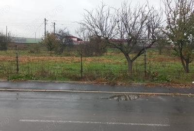 Teren de 3200 mp, în Valu lui Traian