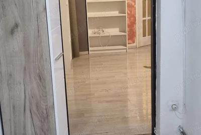 Inchiriez Apartament 3 camere, 74 mp, etaj 1, Pia?a Unirii - 8