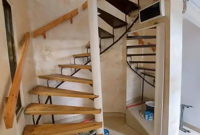 Casă cu 7 camere cu Canalizare în Armeneasca - 11