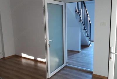 Casă cu 6 camere cu Teren 1400 Mp în Central - 7