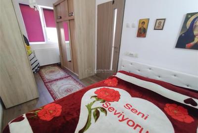 Apartament cu 3 camere semidecomandat în Central - 16