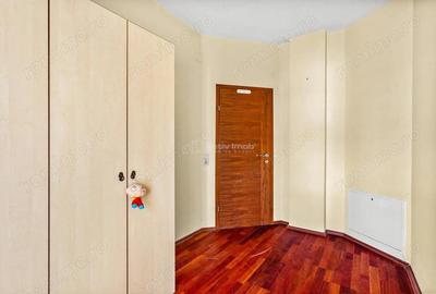 Casă cu 5 camere cu Teren 223 Mp în Central