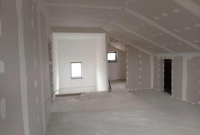 Casă cu 5 camere în Șendreni - 10