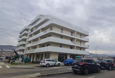 Apartament cu 3 camere semidecomandat în Florești - 2