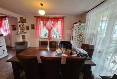 Casă individuală cu 6 camere cu Garaj în Zărnești - 8