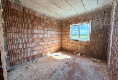 Duplex cu 3 camere cu Canalizare în Moșnița Nouă - 6
