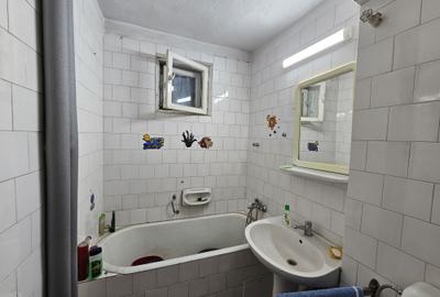 Apartament 3 camere, etaj intermediar, Piața Victoriei, comision 0% - 14