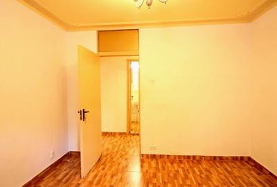 Turda - Parcul Regina Maria, 2 camere, decomandat, parter cu balcon, bloc 1982 - 4