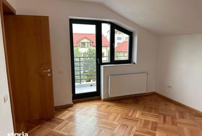 Casă cu 9 camere cu Canalizare în Drumul Taberei - 12