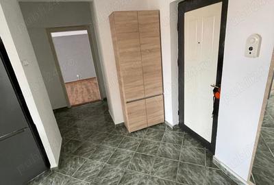 Apartament 2 camere decomandat de inchiriat - Re?i?a zona centru - 2