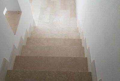 Apartament cu 3 camere în Central - 3