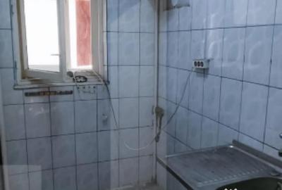 Apartament cu 3 camere decomandat în Giurgiului - 15