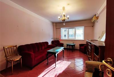 Apartament cu 3 camere decomandat în Doamna Ghica