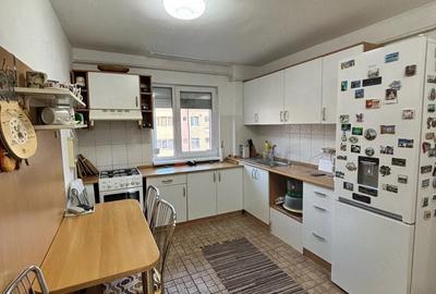 Apartament cu 3 camere decomandat în Central - 3