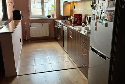 Apartament cu 3 camere decomandat în Florești - 3