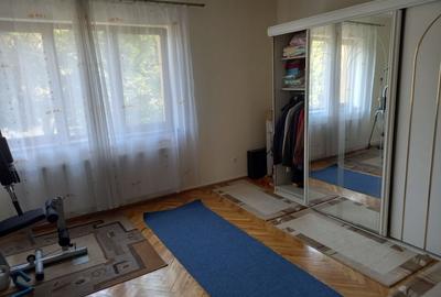 Casă individuală cu 5 camere cu Teren 350 Mp în Titulescu - 12