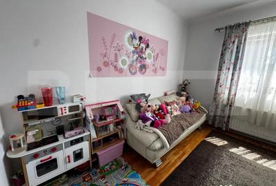 Casă cu 7 camere cu Teren 585 Mp în Teiu - 2