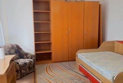 Casă individuală cu 1 camere în Piața Centrală