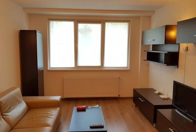 Apartament cu 2 camere semidecomandat, mobilat în Micro I - 2