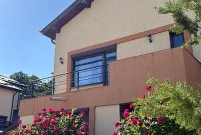 Casă individuală cu 8 camere cu Canalizare în Corbeanca - 1