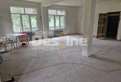 Casă individuală cu 8 camere decomandat cu Canalizare în Cugir - 3