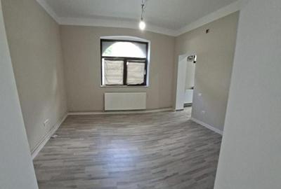 Casă cu 3 camere cu Canalizare în Crângași - 6