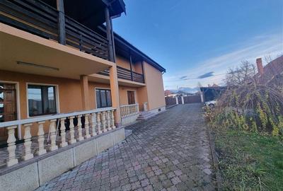 Casă cu 4 camere cu Teren 1200 Mp în Unirii - 13