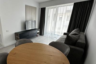 Apartament cu 2 camere semidecomandat, mobilat în Păcii
