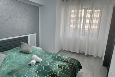 Apartament cu 3 camere decomandat în Central - 1