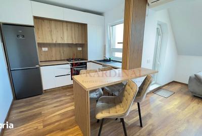 Apartament cu 4 camere, mobilat în Tractorul - 4