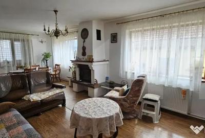 Casă cu 4 camere cu Teren 569 Mp în Central - 9