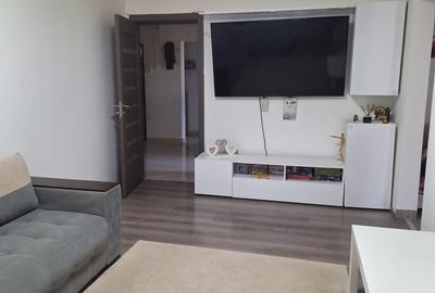 Apartament 4 camere de vânzare Gorjului