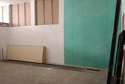 Spațiu comercial, de 42 mp, în Central - 3