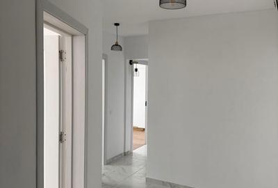 Apartament cu 4 camere decomandat în Tineretului