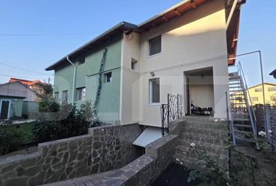 Vila 226 mp utili, curte 277 mp, zona Micro 3 - 5