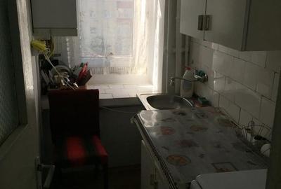 Apartament cu 3 camere semidecomandat în Florilor - 2