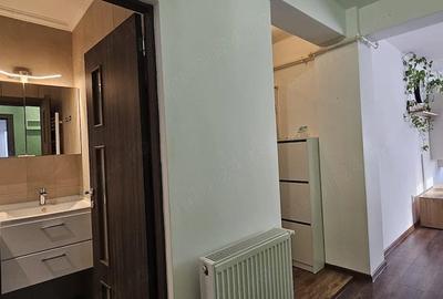 Apartament cu 3 camere semidecomandat în Central - 8