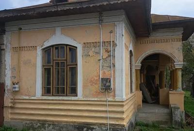 Casă cu 3 camere în Răzvad - 1