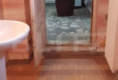 Casă cu 5 camere cu Teren 2348 Mp în Găești - 3