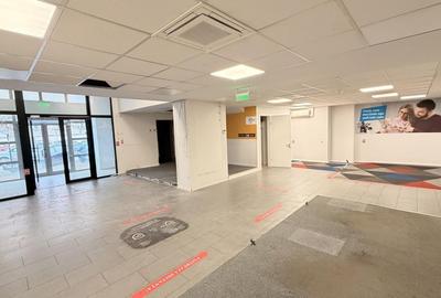 Spațiu comercial, de 163 mp, în Central - 7