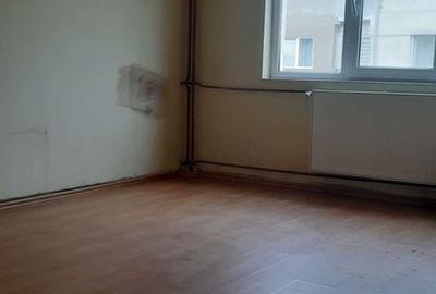 Apartament cu 2 camere în Decebal