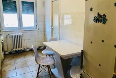 Apartament cu 4 camere decomandat în Punctele Cardinale - 11