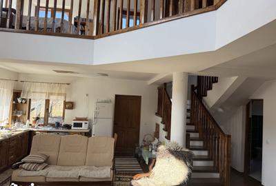 Casă cu 3 camere cu Teren 10000 Mp în Mitocu Dragomirnei - 8