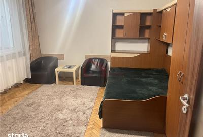Garsonieră decomandată, mobilată în Tei - 1
