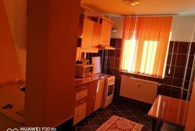 Apartament cu 3 camere decomandat în Ferentari - 2