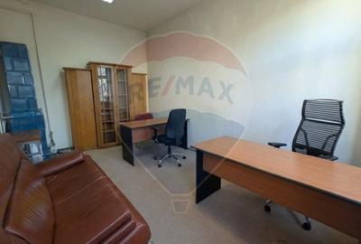 Garsonieră nedecomandată în Central - 1