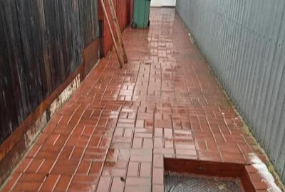 Inchiriez apartament in vila, 3 camere, baie, bucatarie, birou - 1